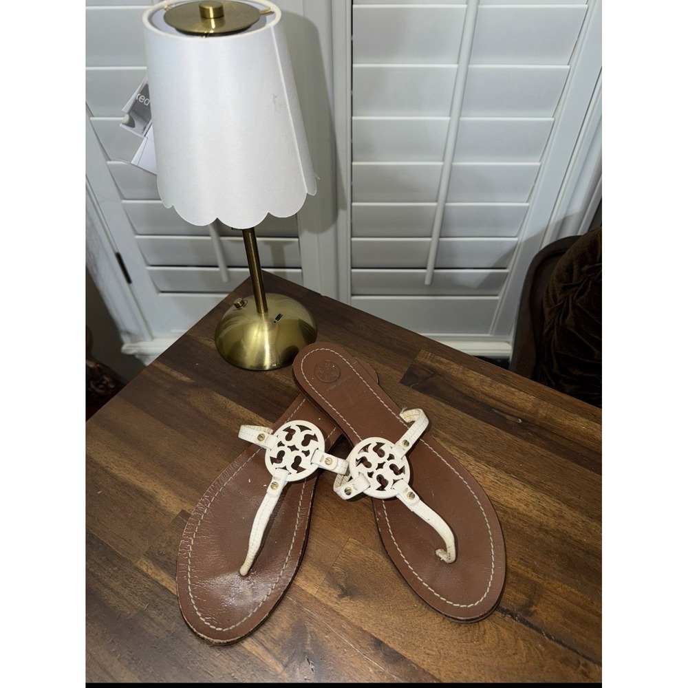 Tory Burch Minnie Miller Gabriel White 9.5 Inches Approx Shoe Size 7.5 to 8‎
